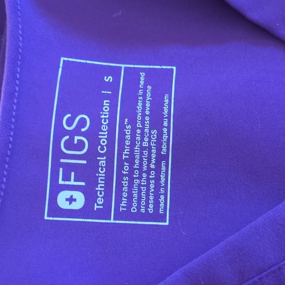 Figs Women's Scrub Set in Purple - Picture 2 of 4